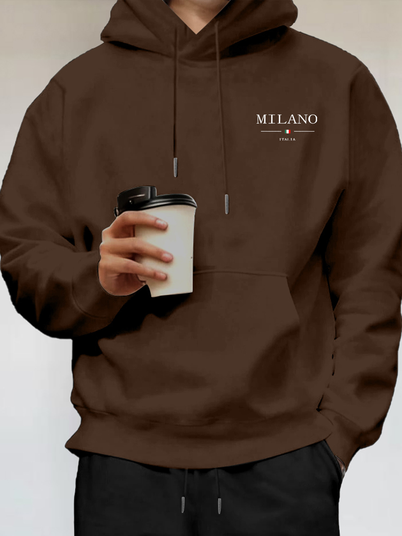 Minimalistische mode Milanese  - Street Fashion In Milan recensie en prijs