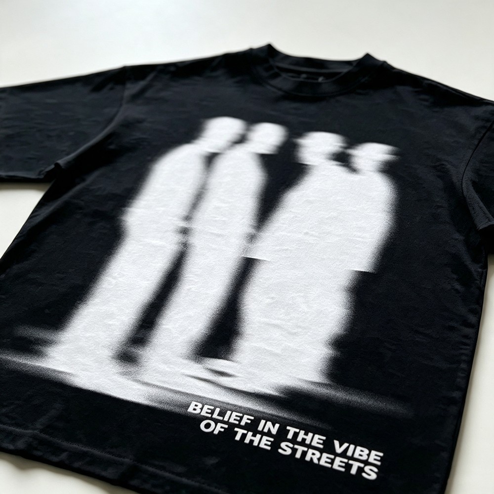 Blurry Silhouette Street Vibe  - Street Fashion Vibes recensie en prijs