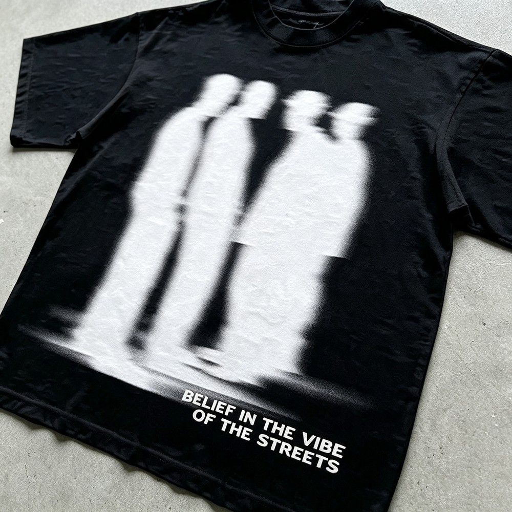 Blurry Silhouette Street Vibe  - Street Fashion Vibes recensie en prijs